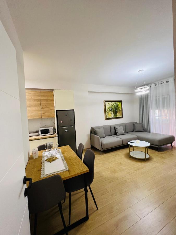 Apartament Lovely Apartment, Free Parking *